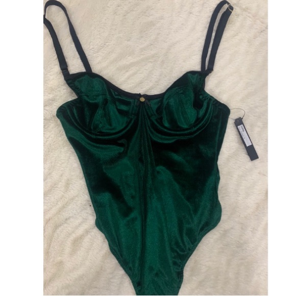 SOLD✨ Emerald Goosberry Intimates bodysuit - Picture 1 of 8